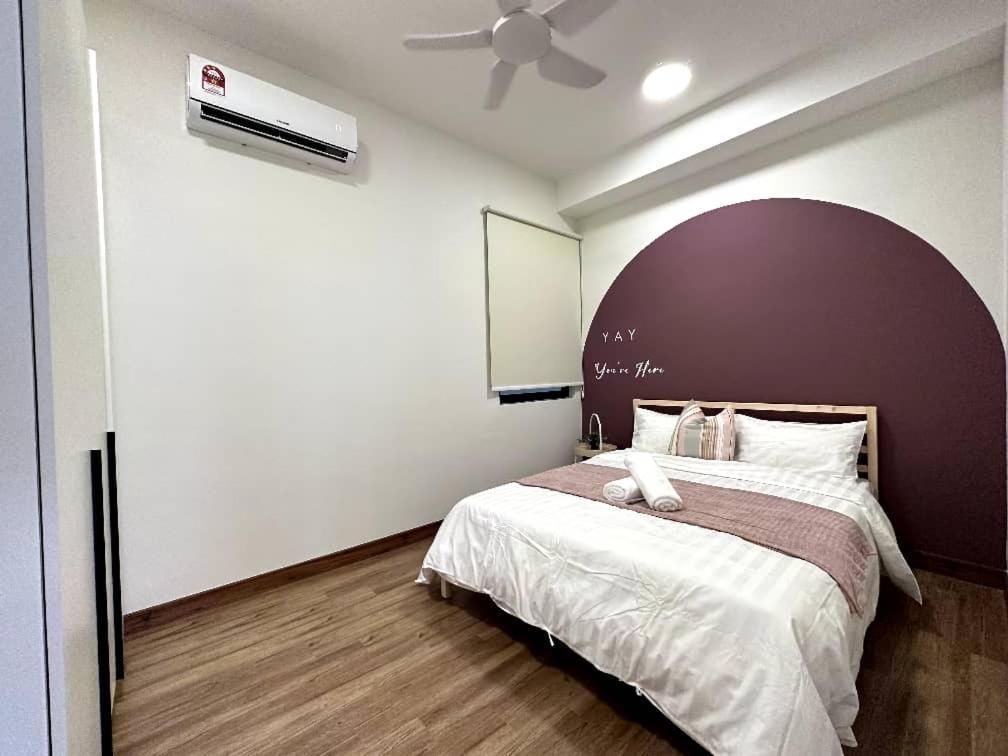 The Apple Premier Condo Three Bedroom In Melaka Exteriör bild